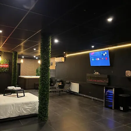 Apartment Thera Priva De Luxe