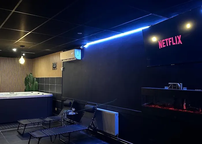 Apartment Thera Priva De Luxe *